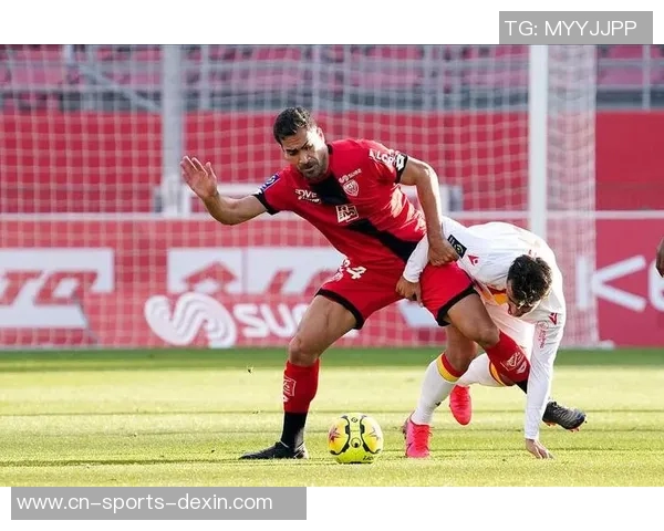 第戎与朗斯的精彩对决分析及赛季表现展望